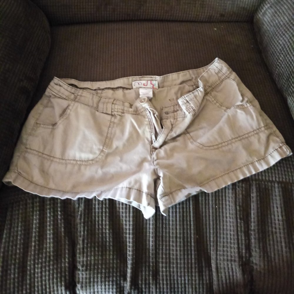 khaki shorts